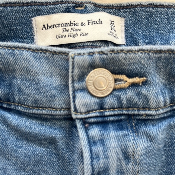 🌟ABERCROMBIE & FITCH “THE FLARE” ULTRA HIGH RISE JEANS🌟 - Picture 8 of 14